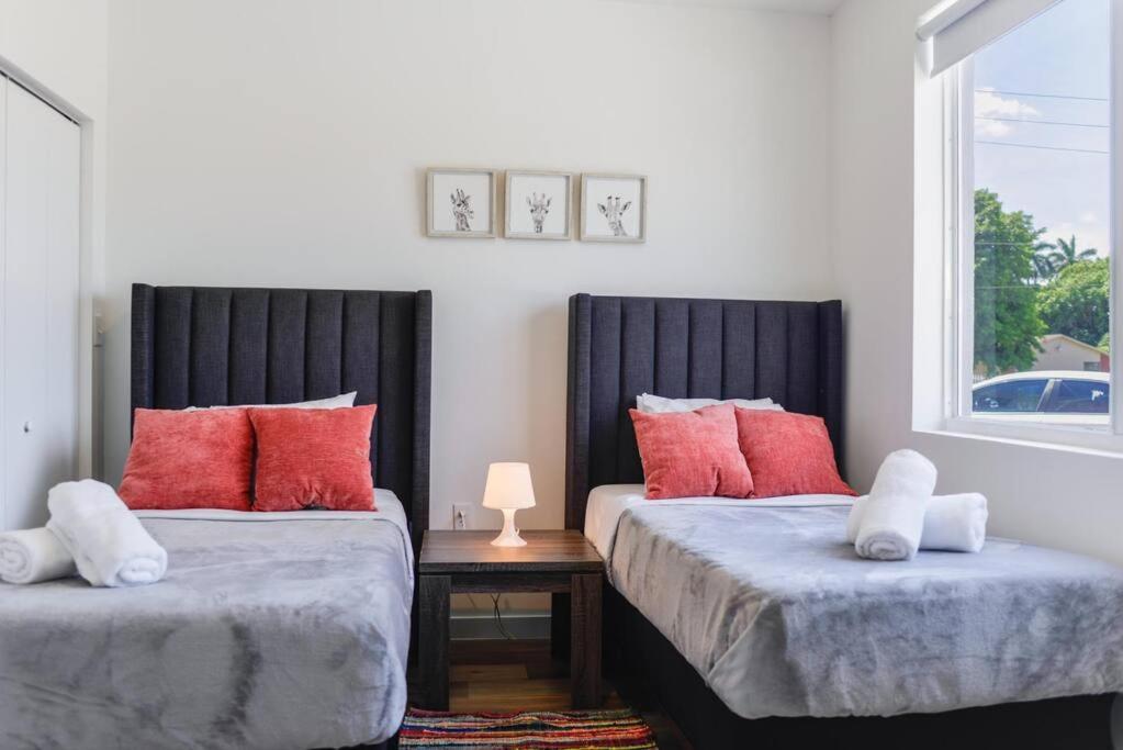 Awesome 3Br Townhouse 15Minutes From The Beach Miami Exterior photo