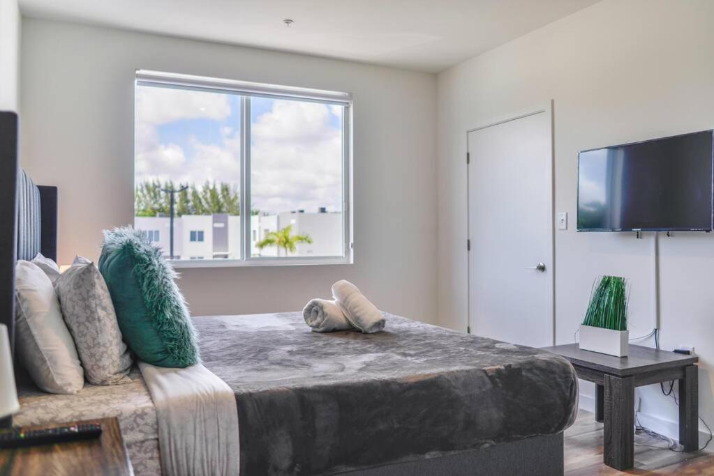 Awesome 3Br Townhouse 15Minutes From The Beach Miami Exterior photo