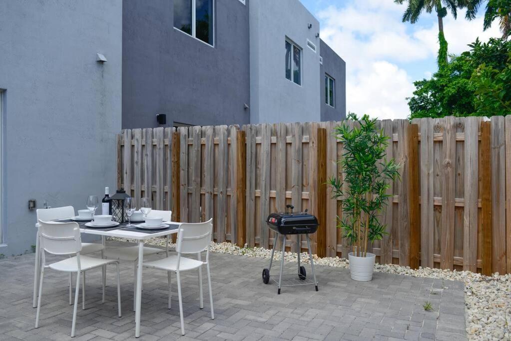 Awesome 3Br Townhouse 15Minutes From The Beach Miami Exterior photo